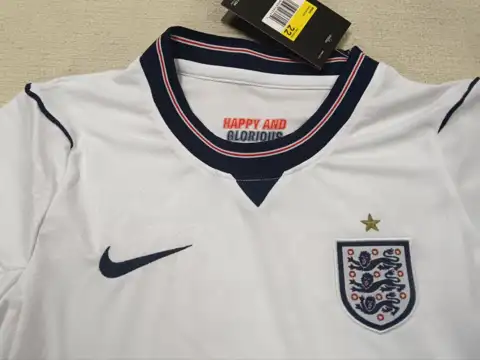 England Home Children's Set — 2026/27