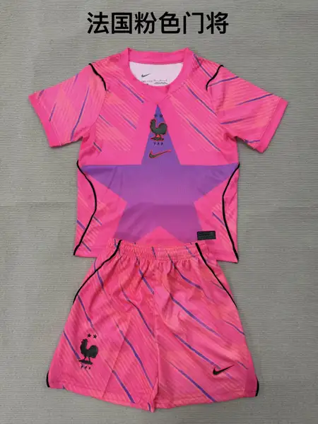 France Pink Goalkeeper Adult Set, Children — 2026/27