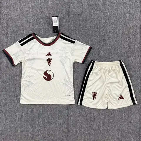 Man United third away children's kit — 2026/27