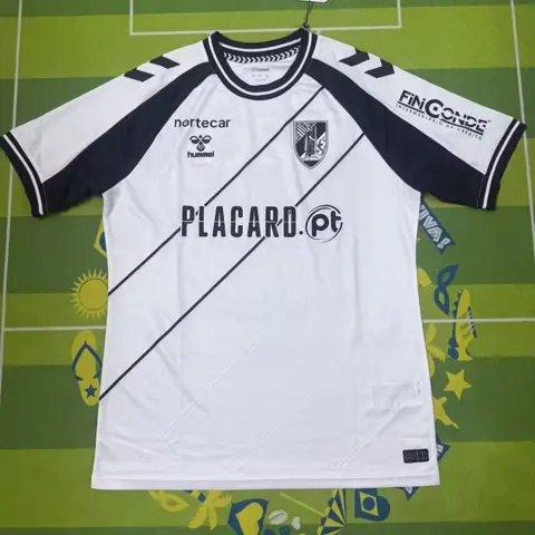 Vitória home — 2026/27