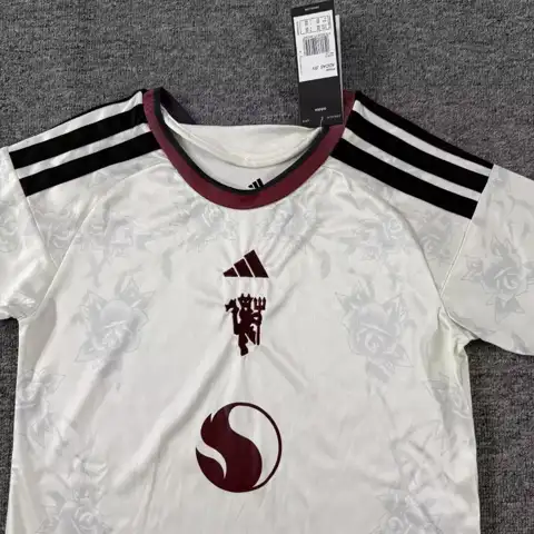Man United third away children's kit — 2026/27