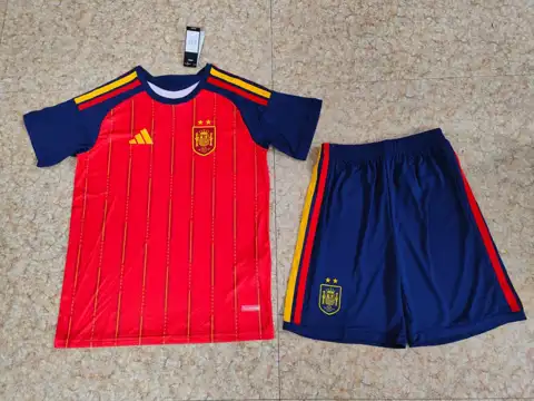 Spain home 2 star adult kit — 2026/27