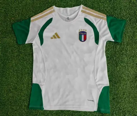 Italy white training jersey — 2026/27