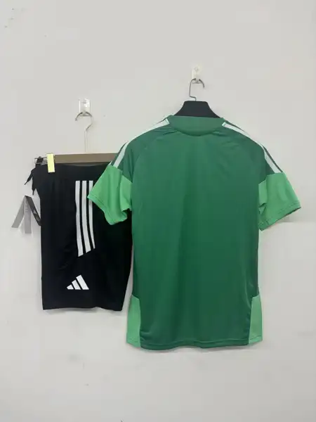 Celtic green training suits — 2026/27