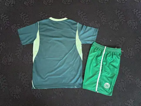 Wolfsburg home children's kit — 2026/27