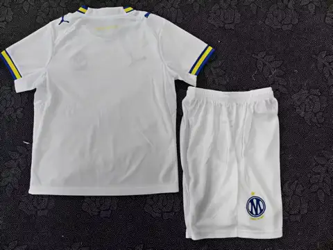 Marseille home children's kit — 2026/27