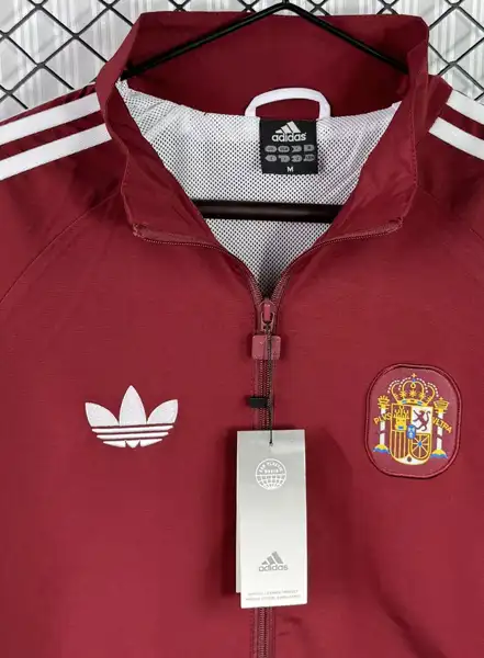 Spain windbreaker red — 2026/27
