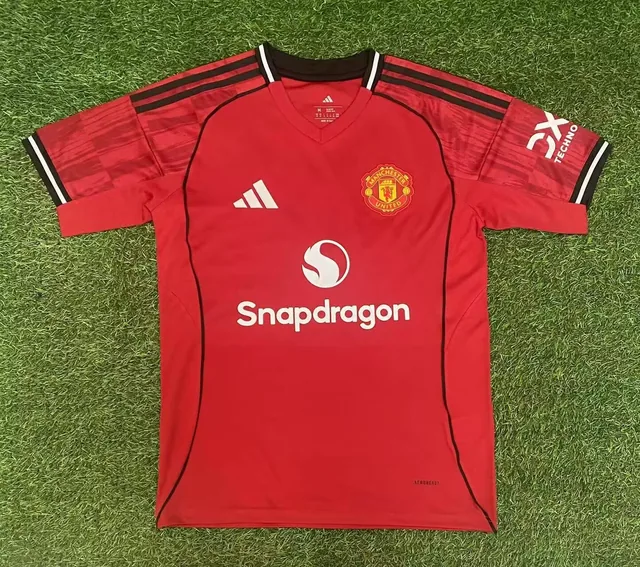 Manchester United 25/26 Local Camiseta de fútbol — 1