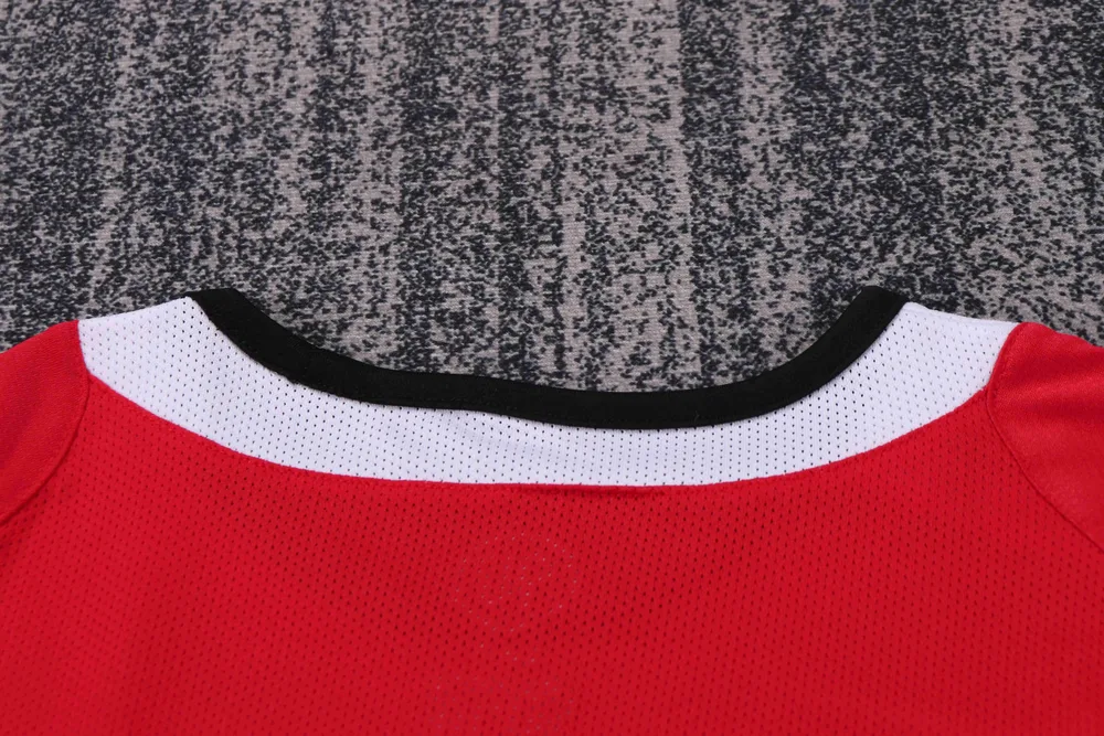 Manchester United 2005-2006 Retro Manchester United Home Football Shirt Kids Size 2005/2006 — 3