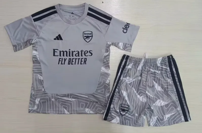 Arsenal 2026/2027 Arsenal Goalkeeper Football Shirt Kids Size 2026/27