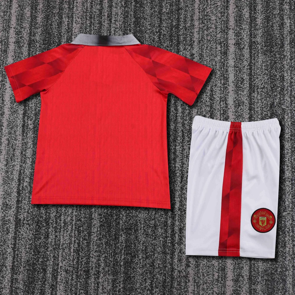 Manchester United 1996-1997 Retro Manchester United Home Football Shirt Kids Size 1996/1997 — 2