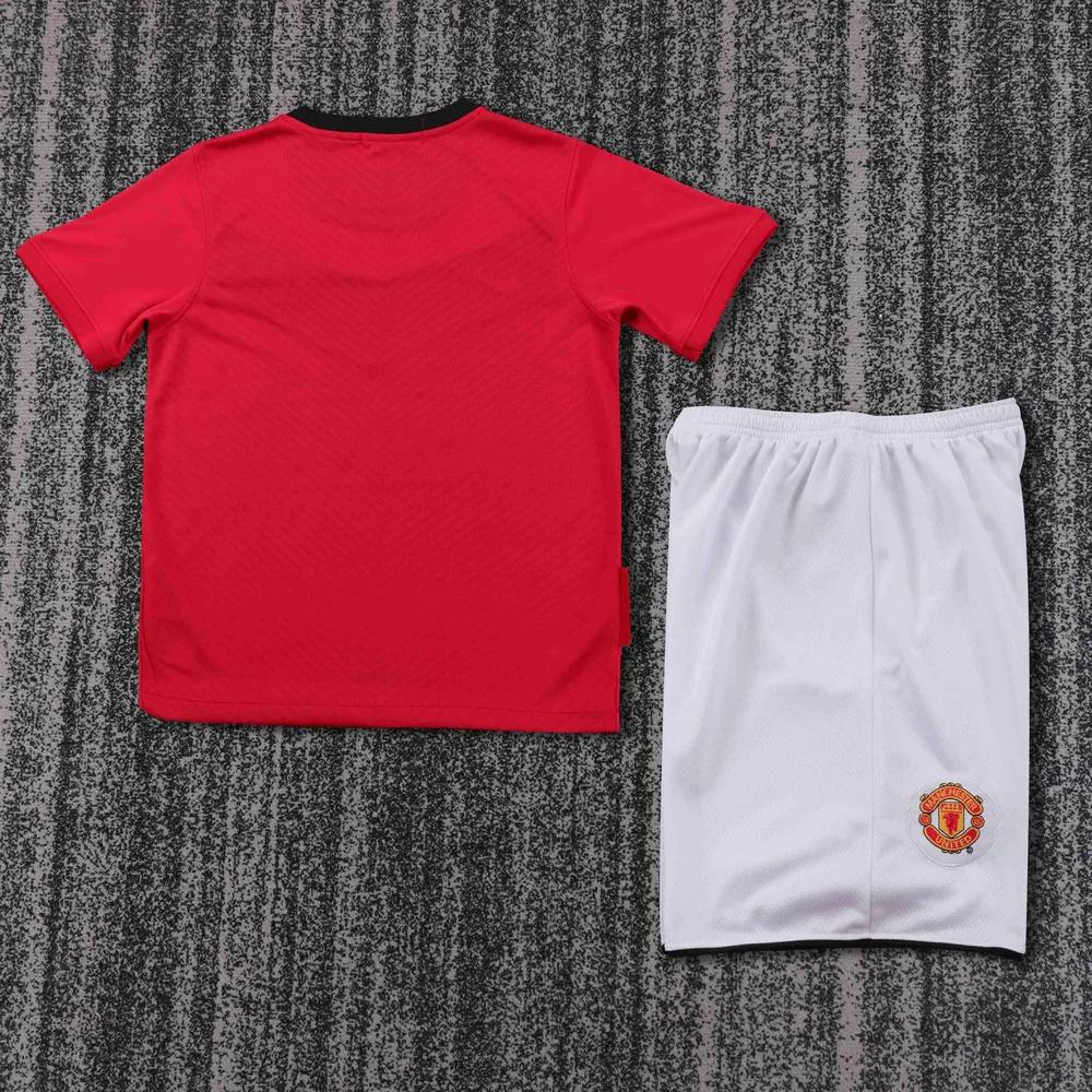 Manchester United 2009-2010 Retro Manchester United Home Football Shirt Kids Size 2009/2010 — 2