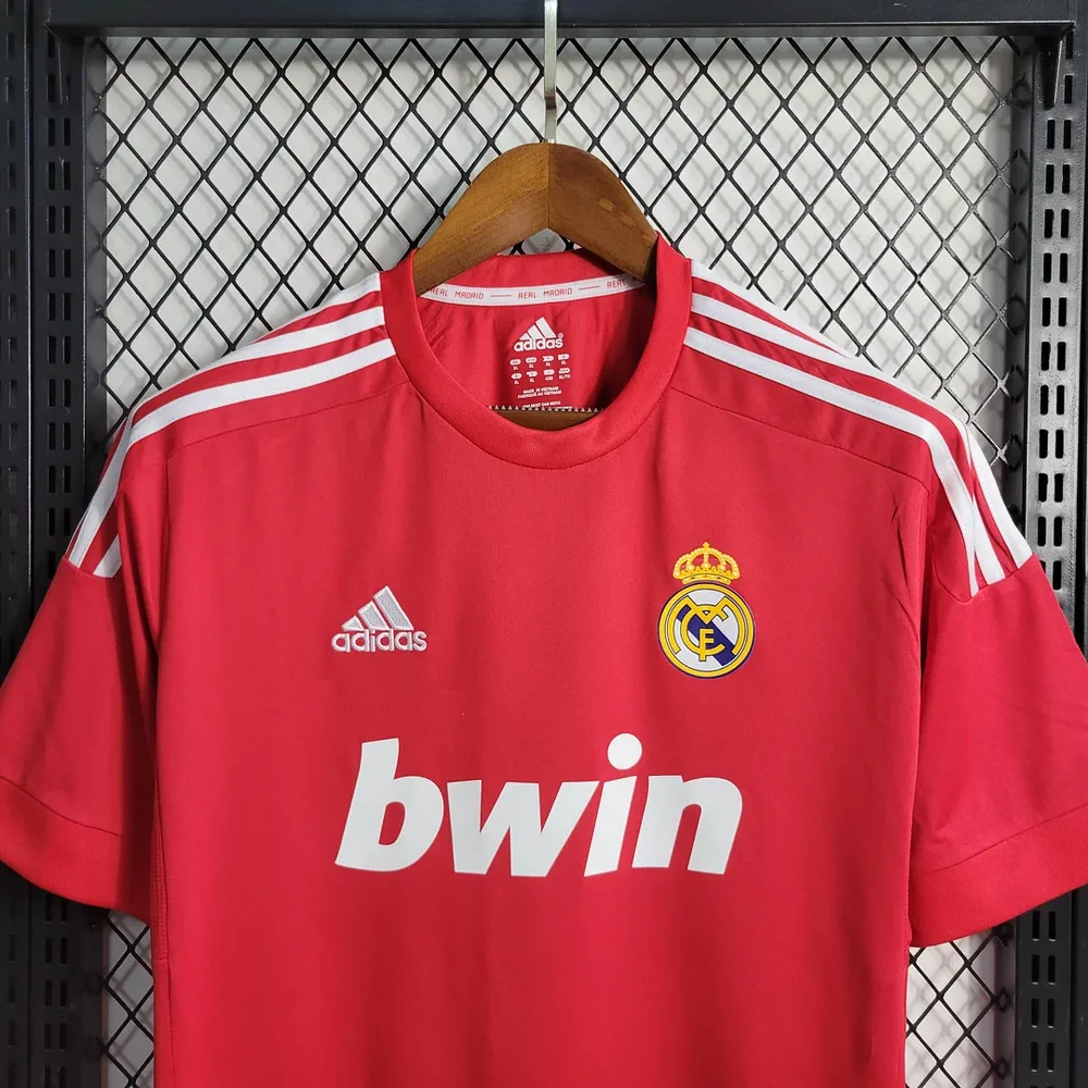 Real Madrid 2011/2012 Retro Real Madrid Third Away Football Shirt 2011/2012 — 3