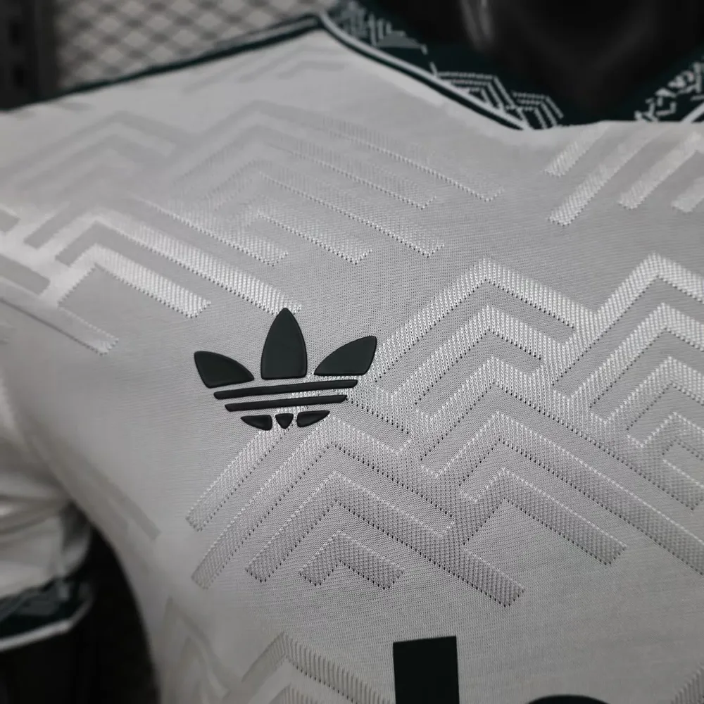 Juventus 2026/2027 Versión jugador Juventus Edición especial White Camiseta de fútbol 2026/27 — 4