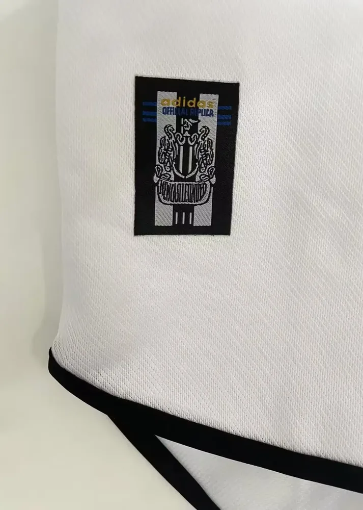 Newcastle 1999-2000 Retro Newcastle United Away Soccer Jersey 1999/2000 — 7
