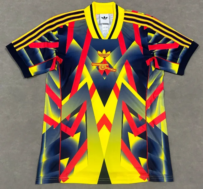 Arsenal 2025/2026 Retro Arsenal Edición especial Yellow Camiseta de fútbol 2025/2026