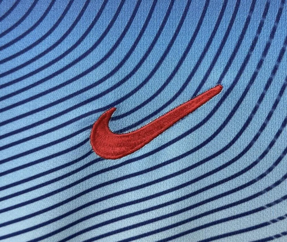 Arsenal 2002/2004 Retro Arsenal Away Football Shirt 2002/2004 — 7