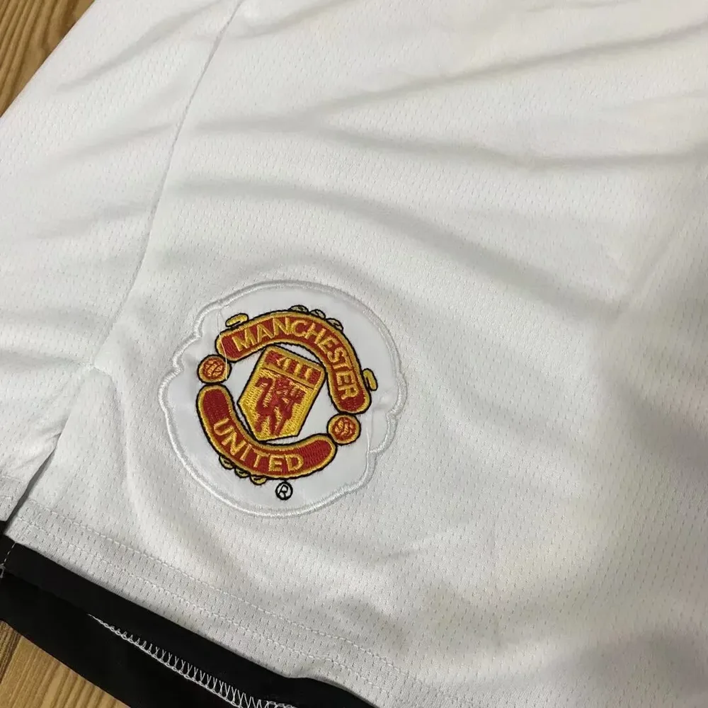 Manchester United 2007/2008 Retro Manchester United Home Shorts 2007/2008 — 2