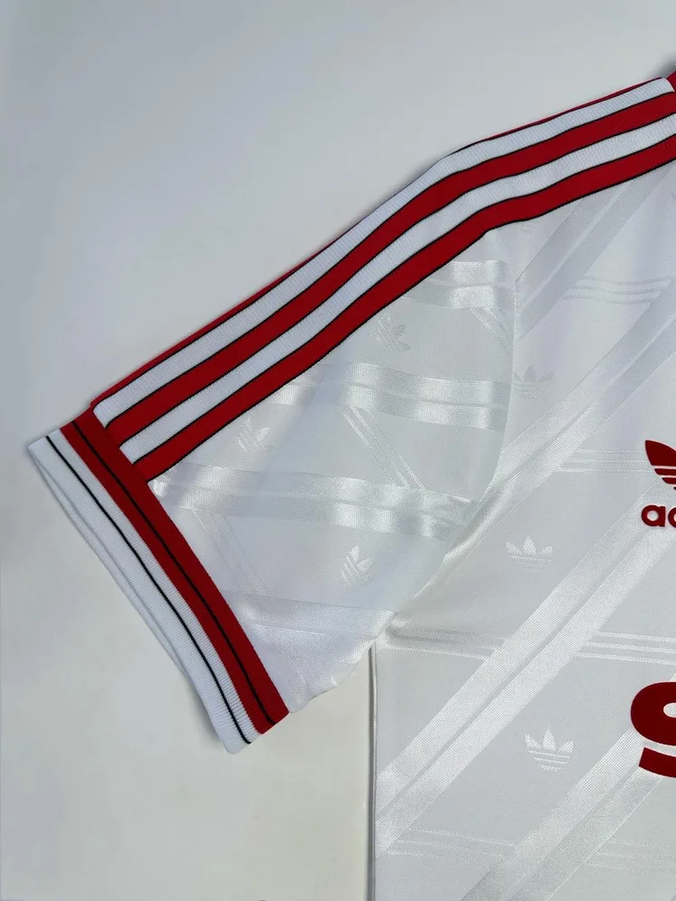 Manchester United 1986/1988 Retro Manchester United Away Football Shirt 1986/1988 — 7