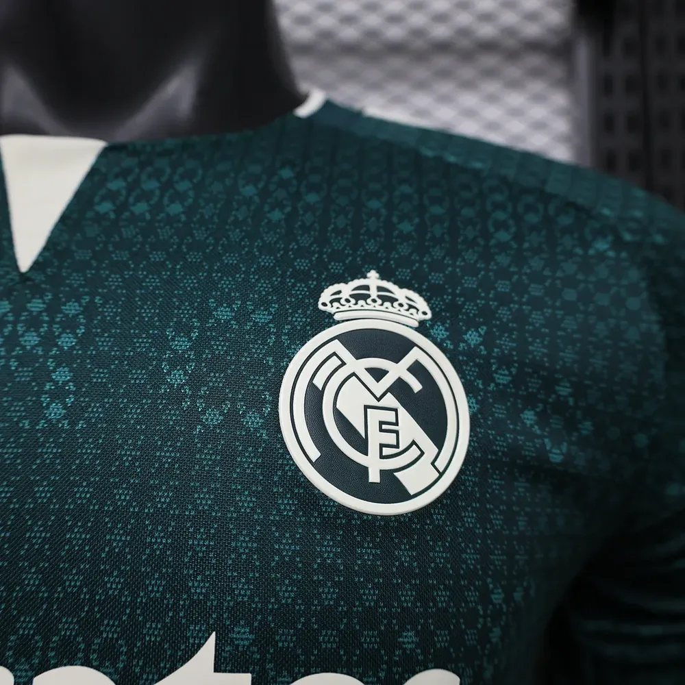 Real Madrid 2026/2027 Long Sleeve Player Version Real Madrid Away Football Jersey 2026/27 — 4
