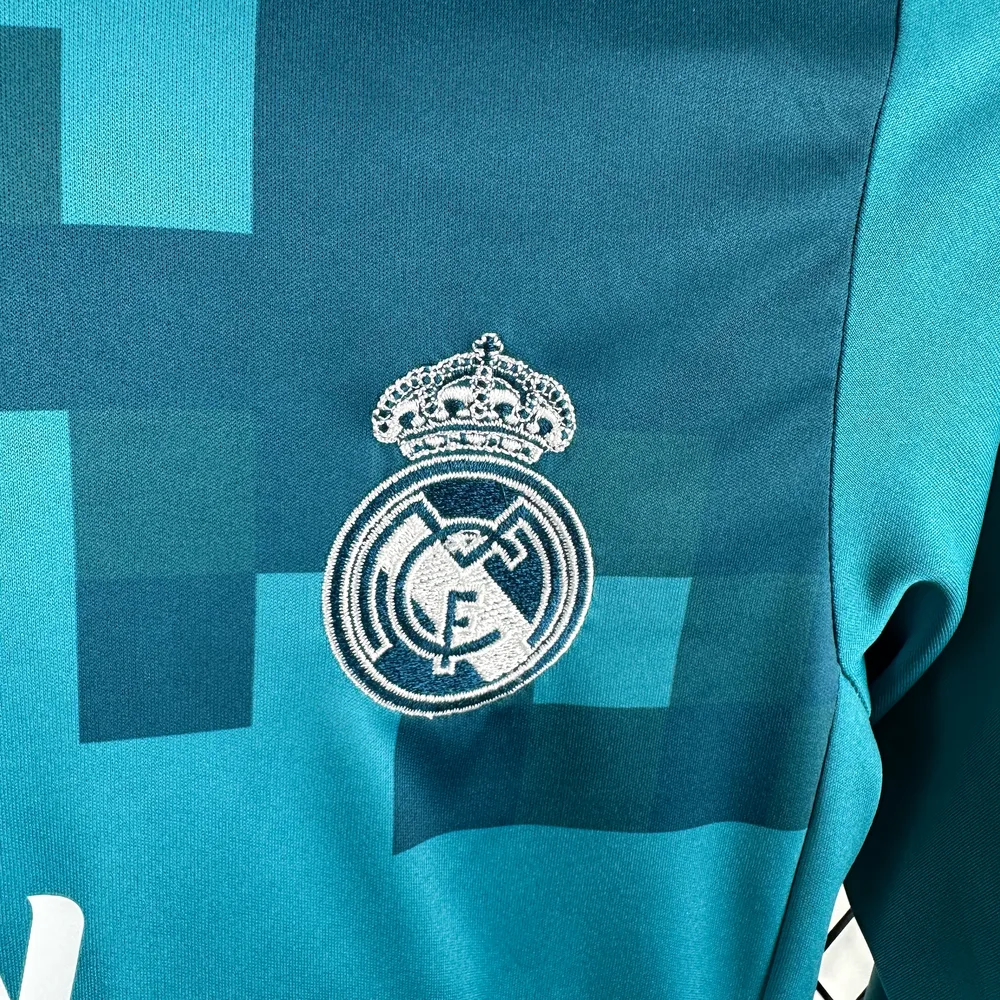 Real Madrid 2017/2018 Retro Long Sleeve Real Madrid Third Away Football Shirt Kids Size 2017/2018 — 5