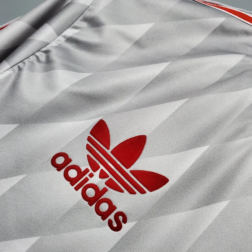 Liverpool 1989/1991 Retro Liverpool Away Football Shirt 1989/1991 — 4