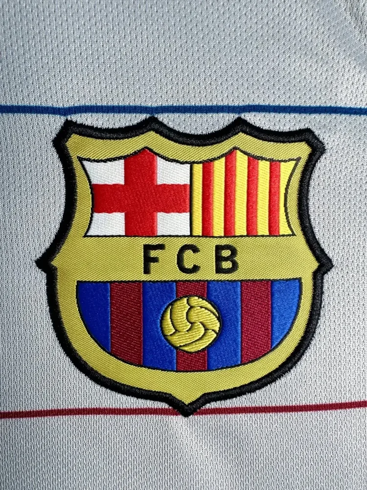 Barcelona 2003/2004 Retro Barcelona Long Sleeves Away Football Shirt 2003/2004 — 5