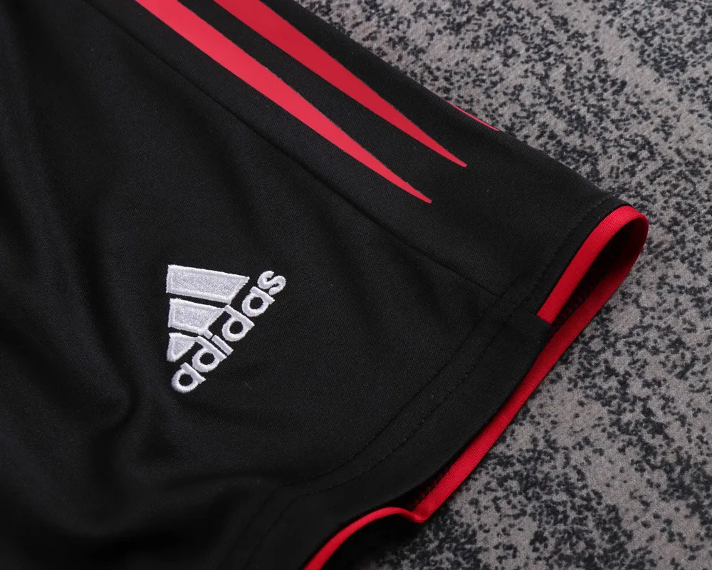 AC Milan 2004-2005 Retro AC Milan Third Away Football Shirt Kids Size 2004/2005 — 6