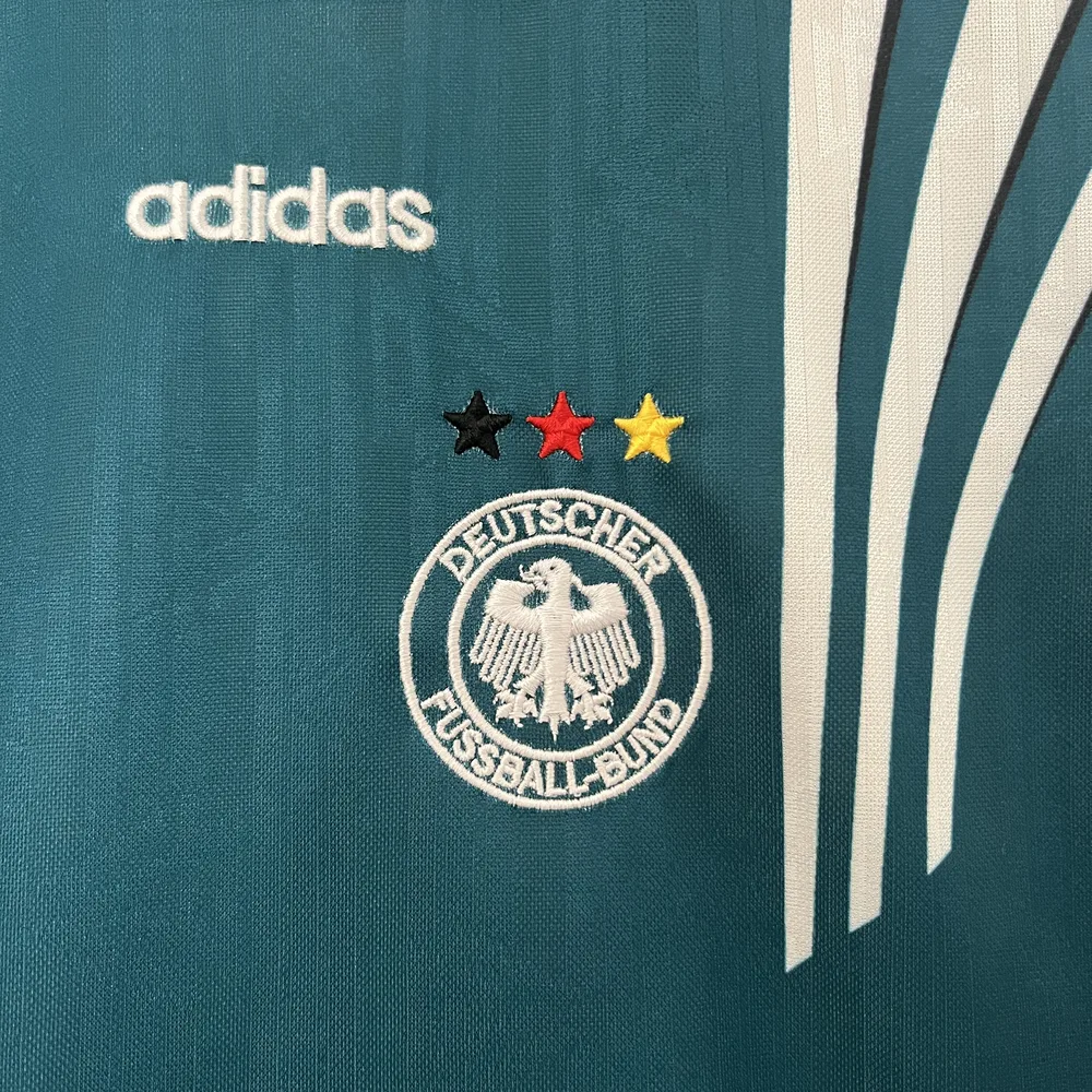 Germany 1996 Retro Germany Away Football Shirt Kids Size 1996 — 8