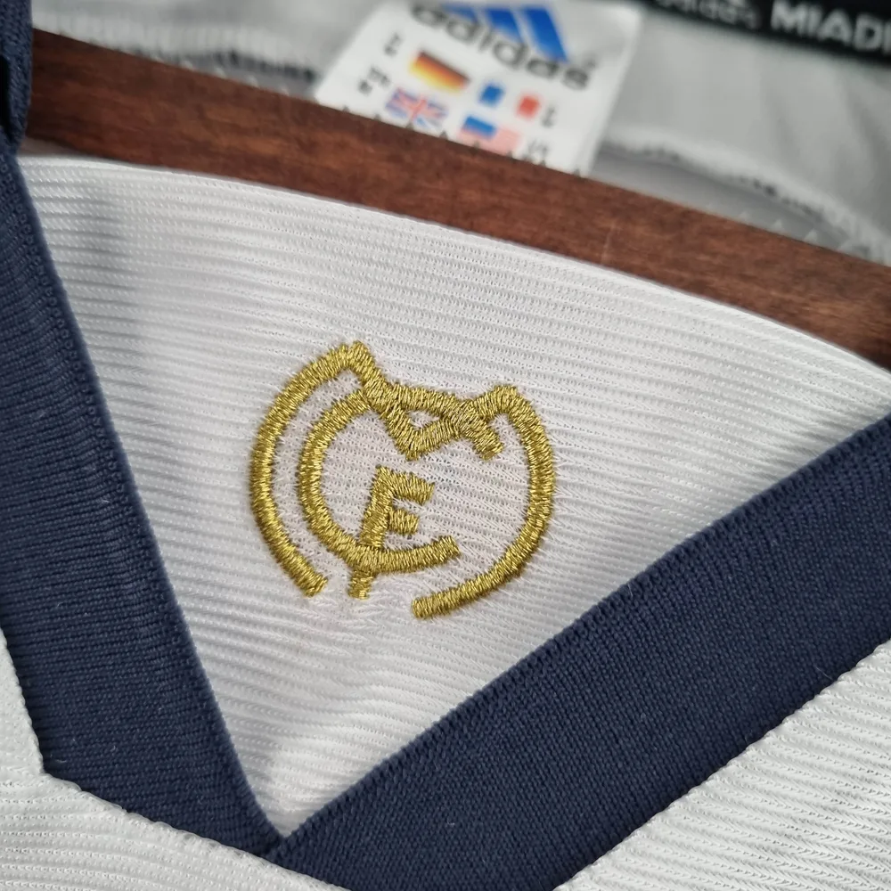 Real Madrid 1998/2000 Retro Real Madrid Local 1998/2000 — 12