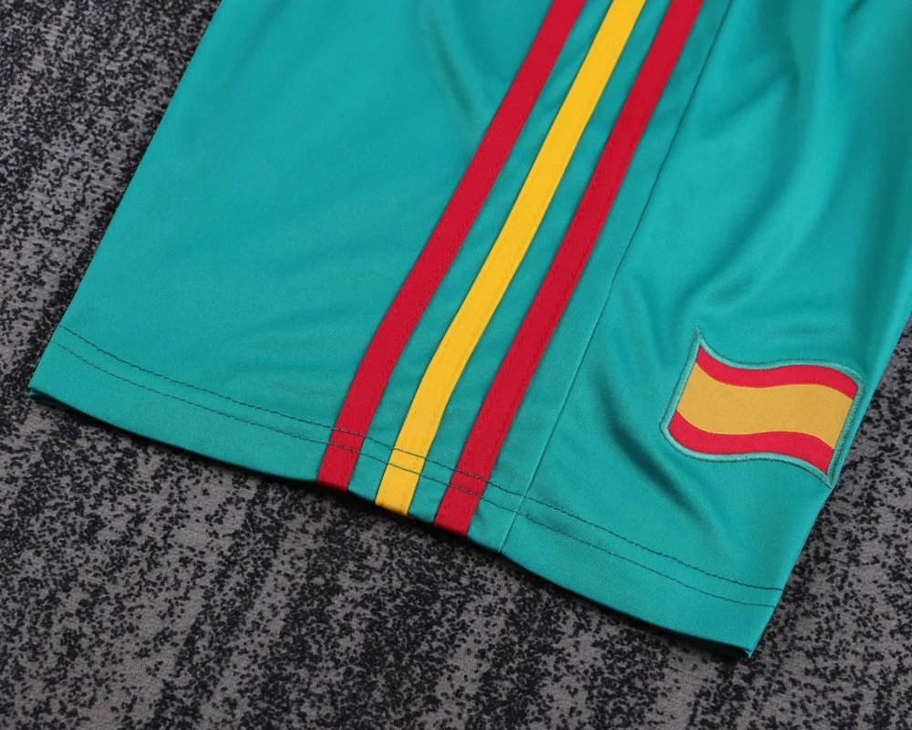Spain 2010 Retro Spain Goalkeeper Football Shirt Kids Size 2010 — 11