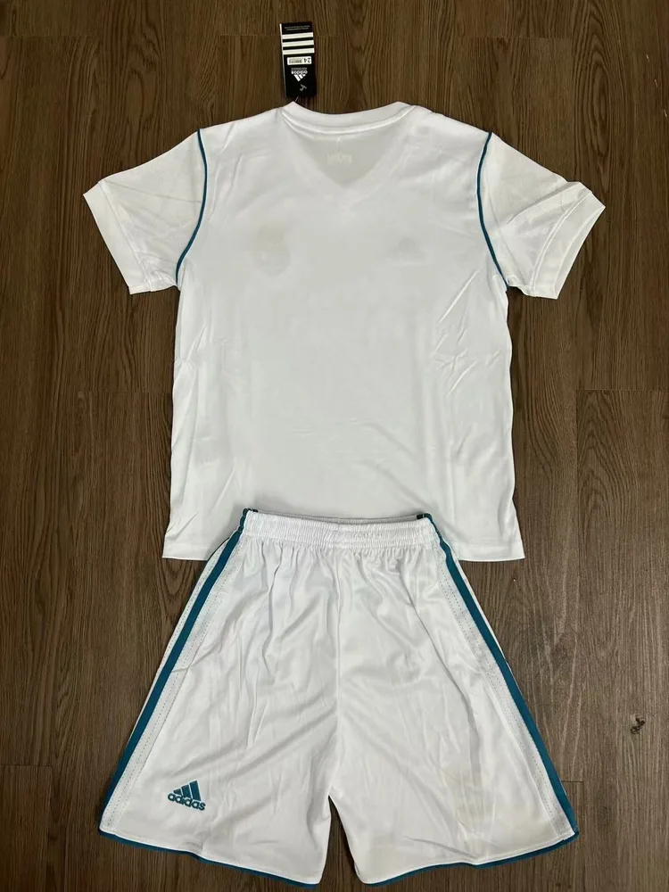 Real Madrid 2017/2018 Retro Real Madrid Home Football Shirt Kids Size 2017/2018 — 2