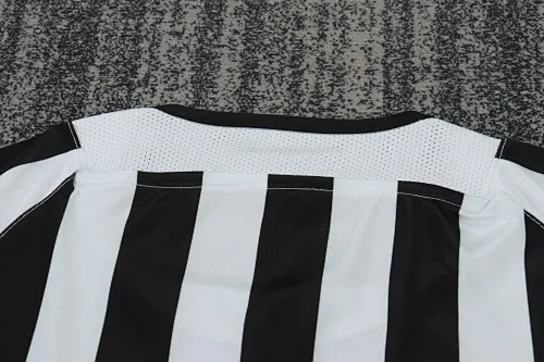 Juventus 2003/2004 Retro Juventus Home Football Jersey Kids Size 2003/2004 — 8