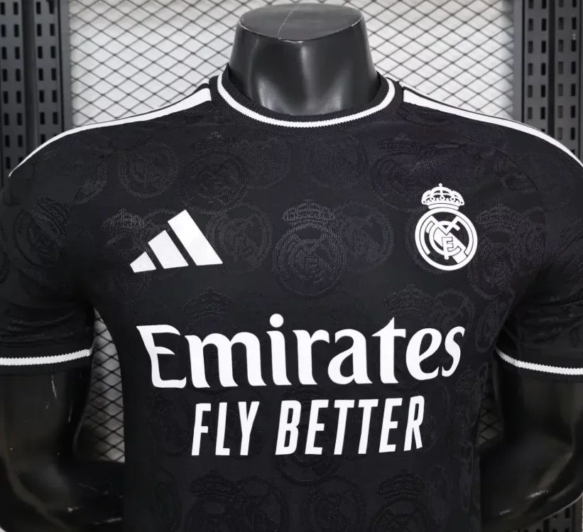 Real Madrid 2026/2027 Versión jugador Real Madrid Edición especial Black Camiseta de fútbol 2026/27 — 3