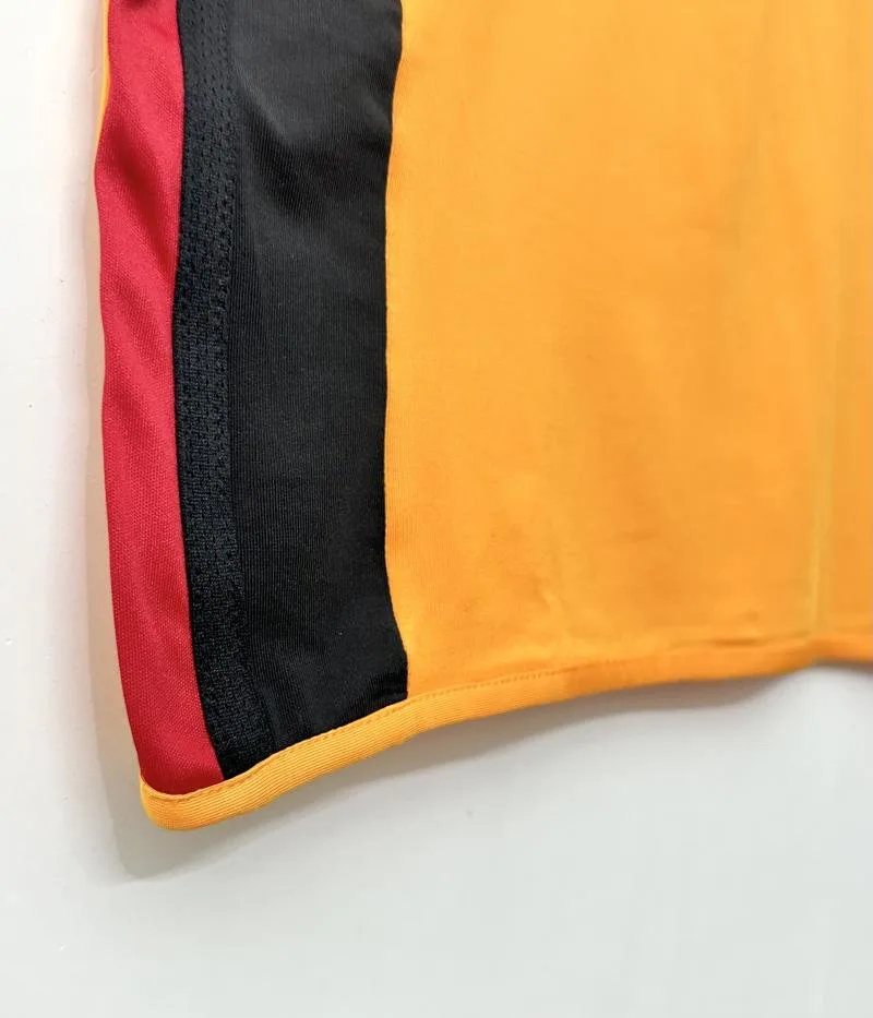 AS Roma 2005-2006 Retro Roma Home Soccer Jersey 2005/2006 — 10