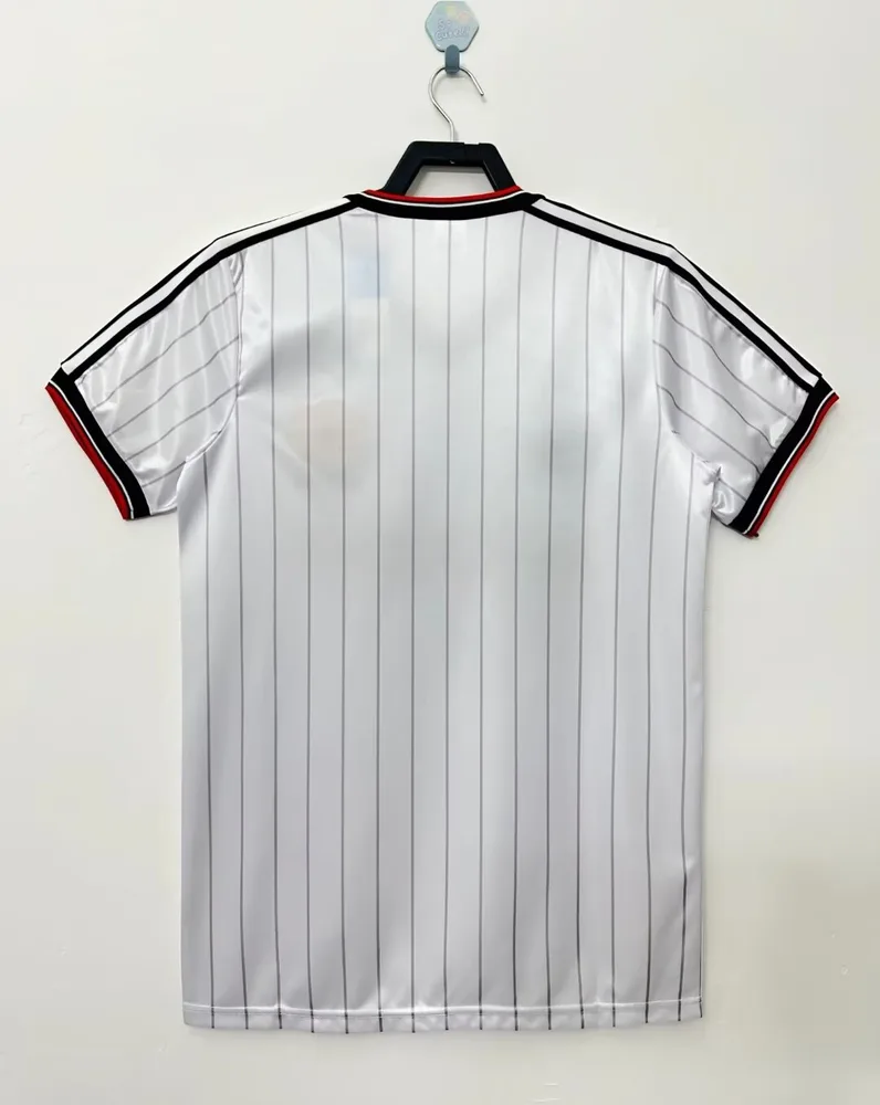 Manchester United 1983/1984 Retro Manchester United Away Football Shirt 1983/1984 — 2