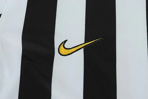 Juventus 2003/2004 Retro Juventus Home Football Jersey Kids Size 2003/2004 — 4