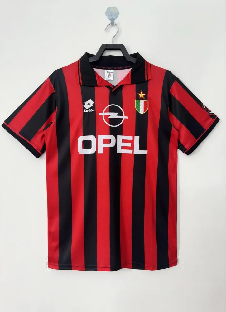 AC Milan 1996/1997 Retro AC Milan Local Camiseta de fútbol 1996/1997