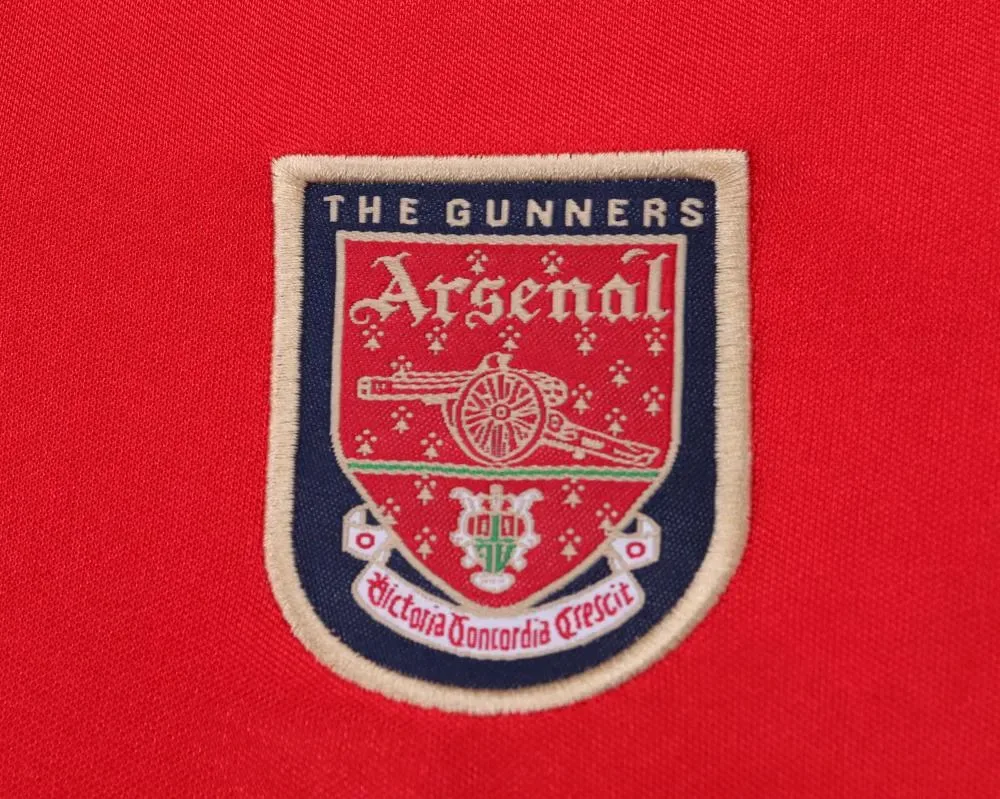 Arsenal 1998-1999 Retro Arsenal Home Football Shirt Kids Size 1998/1999 — 6