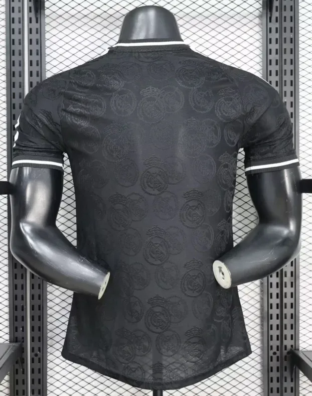 Real Madrid 2026/2027 Versión jugador Real Madrid Edición especial Black Camiseta de fútbol 2026/27 — 2
