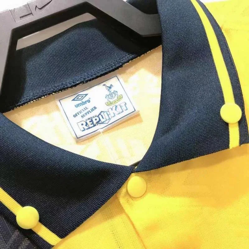 Tottenham 1991/1993 Retro Tottenham Hotspur Away Football Shirt 1991/1993 — 3