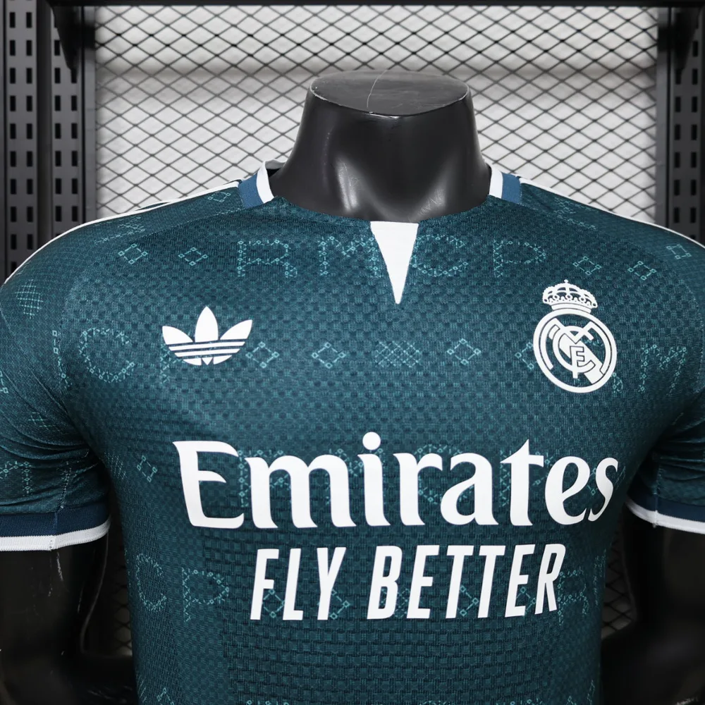 Real Madrid 2026/2027 Versión jugador Real Madrid Visitante Camiseta de fútbol 2026/27 — 3