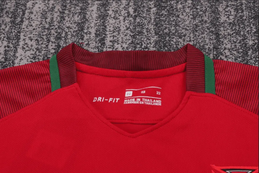 Portugal 2016 Retro Portugal Home Football Shirt Kids Size 2016 — 3