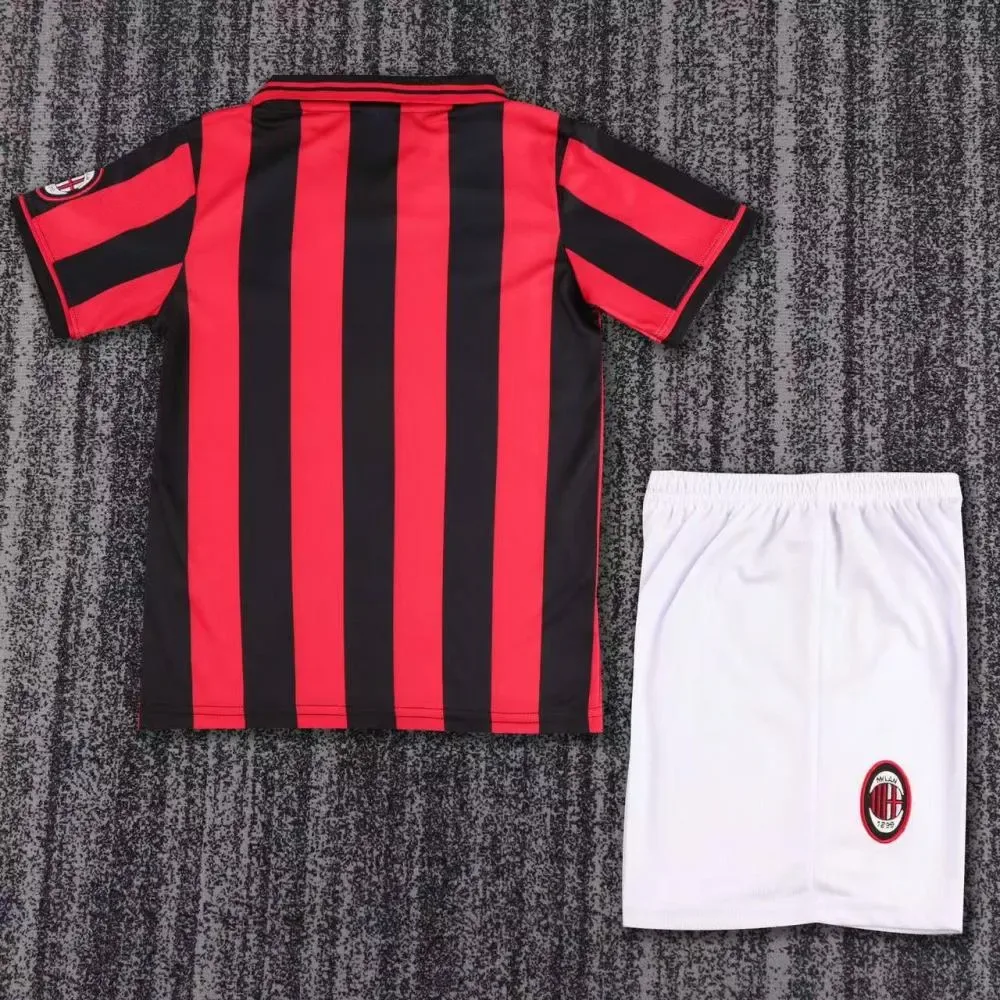 AC Milan 1996-1997 Retro AC Milan Home Football Shirt Kids Size 1996/1997 — 2