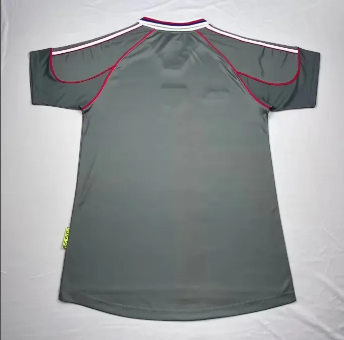 Lyonnais 2000-2001 Retro Lyonnais Away Football Shirt 2000/2001 — 2