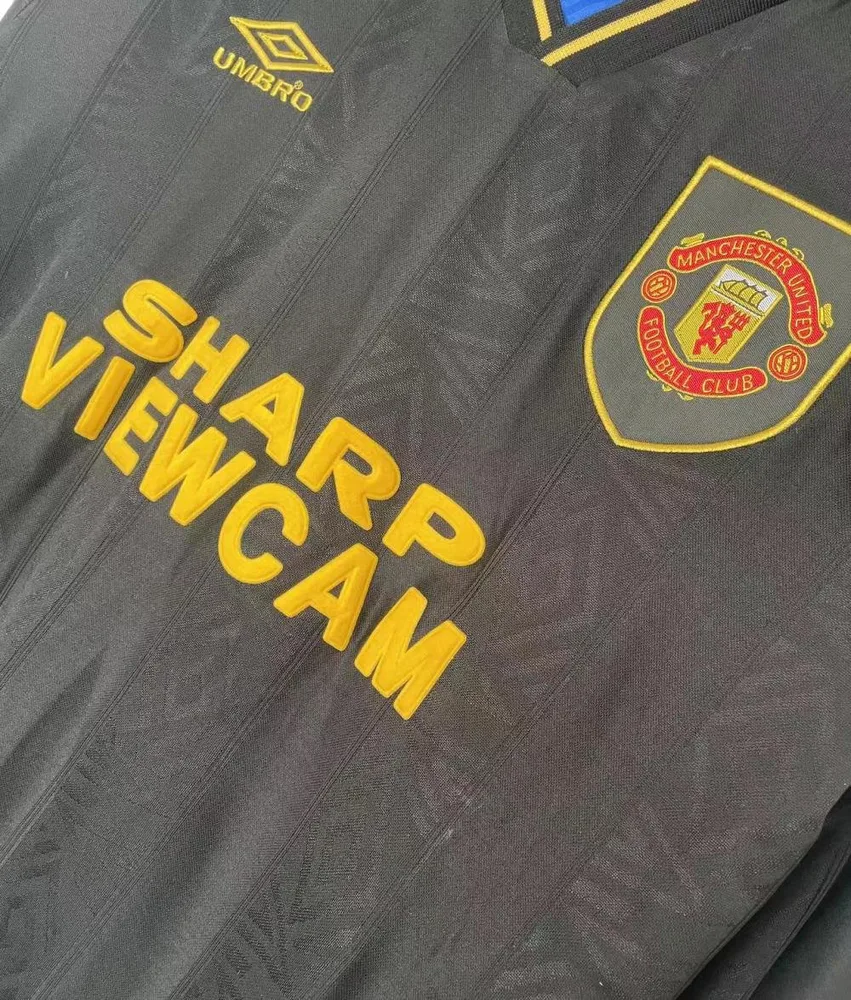 Manchester United 1993/1994 Retro Long Sleeve Manchester United Third Away Football Shirt 1993/1994 — 4