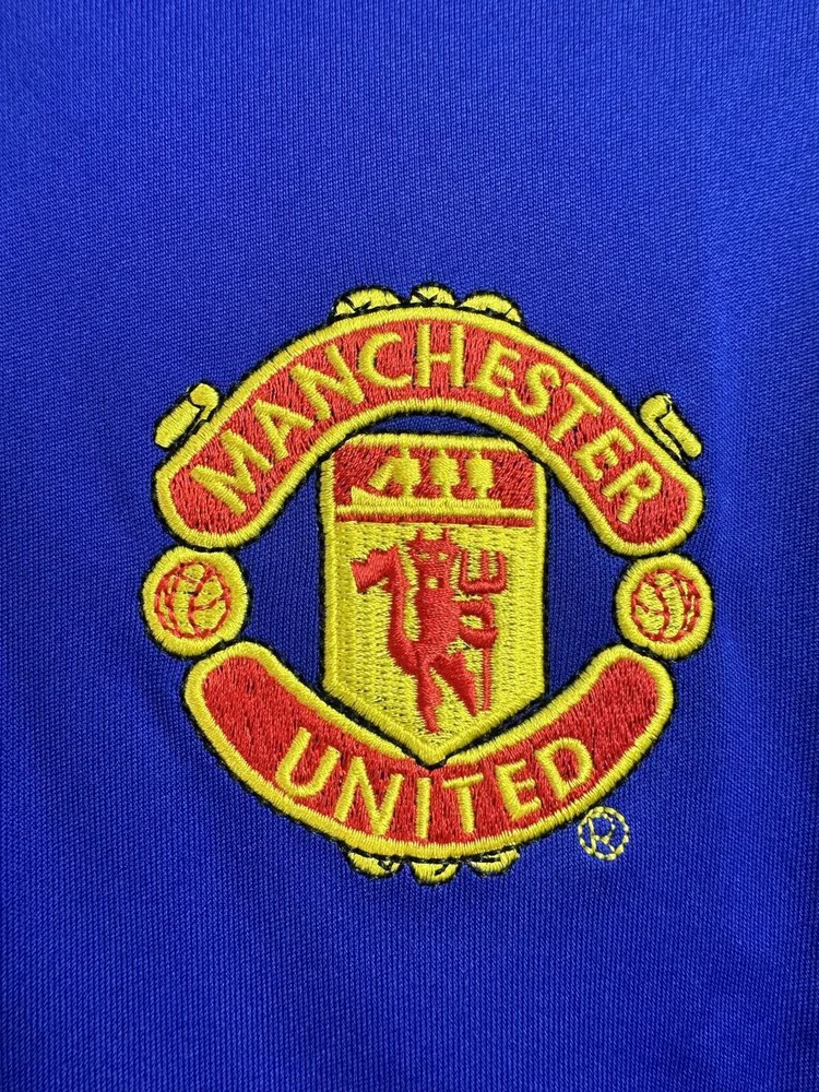 Manchester United 2002/2003 Retro Manchester United Third Away Football Shirt 2002/2003 — 5
