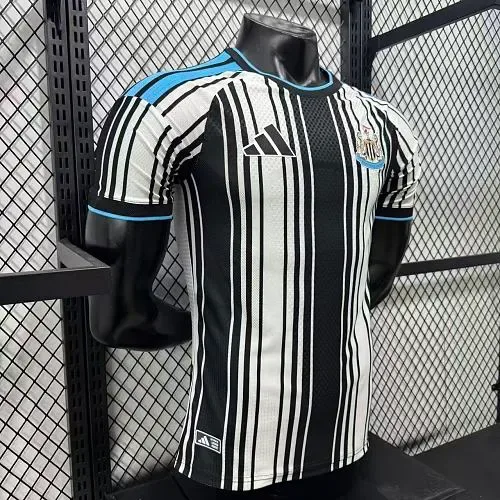 Newcastle 2026/2027 Versión jugador Newcastle United Local Camiseta de fútbol 2026/27 — 3
