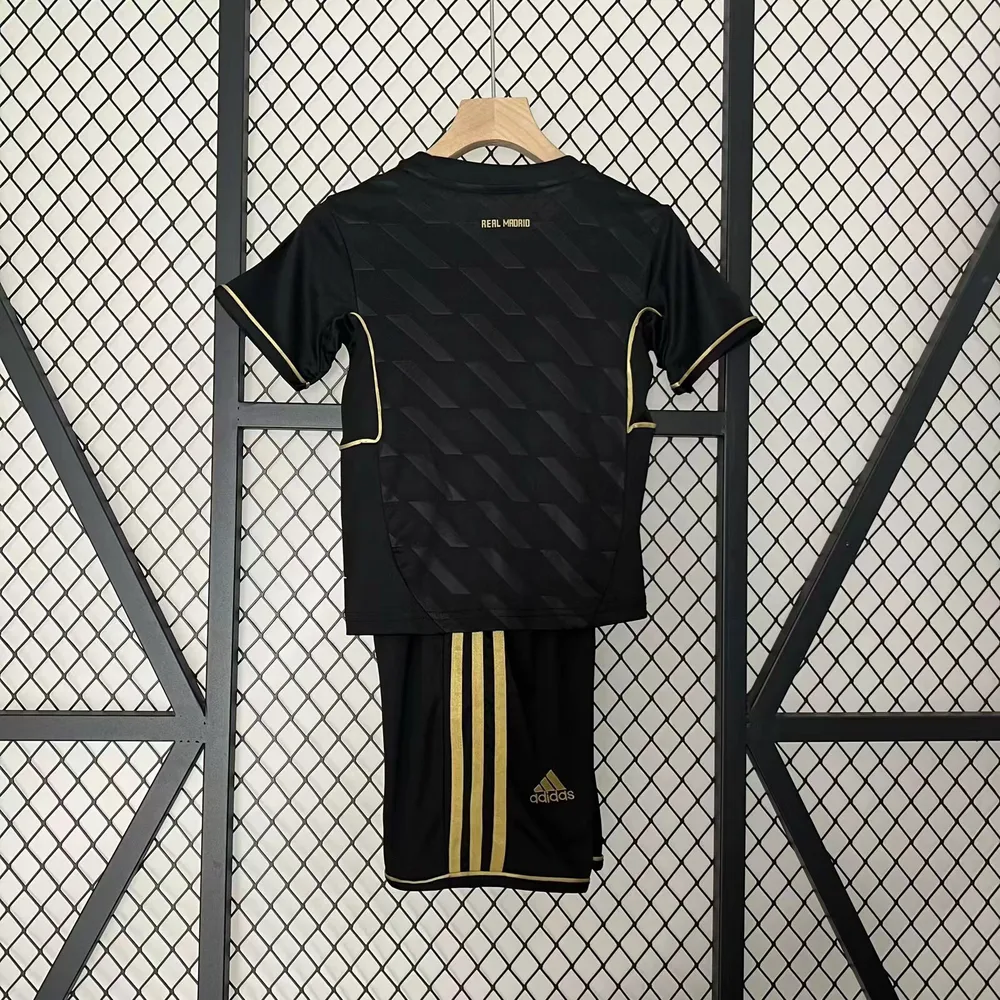Real Madrid 2011/2012 Retro Real Madrid Away Football Shirt Kids Size 2011/2012 — 2