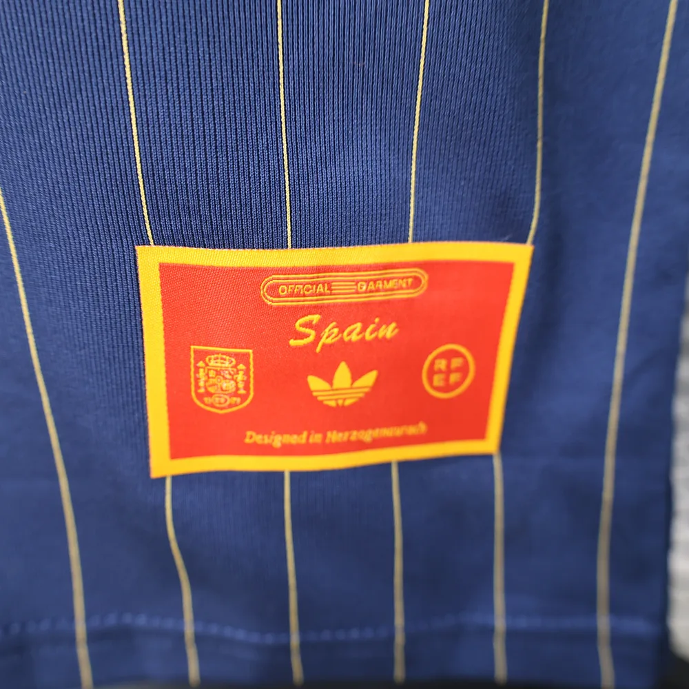Spain 2026 Versión jugador Spain National Team Retro Edición especial Camiseta de fútbol 2026 — 8